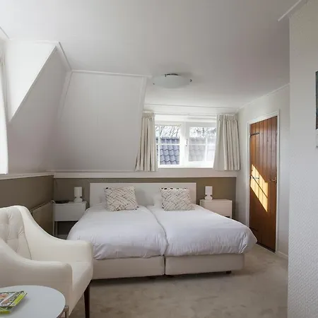 Logis De Tuinkamer 3*