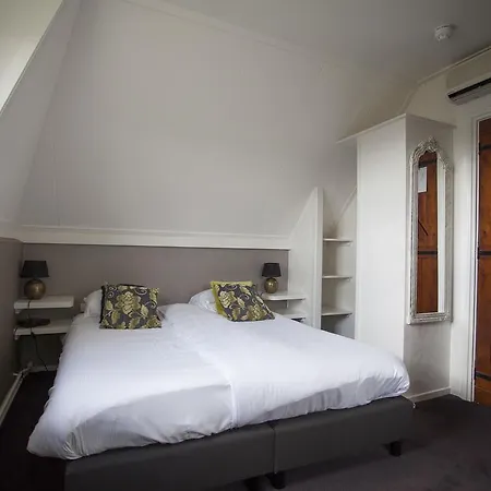 Logis Hotel De Tuinkamer