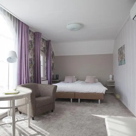 Hotel Logis De Tuinkamer 3*