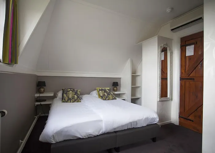 Logis Hotel De Tuinkamer