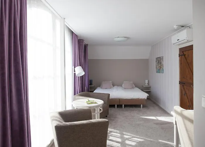 Logis Hotel De Tuinkamer