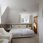 Logis De Tuinkamer 3*