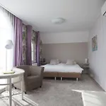 Hotel Logis De Tuinkamer 3*