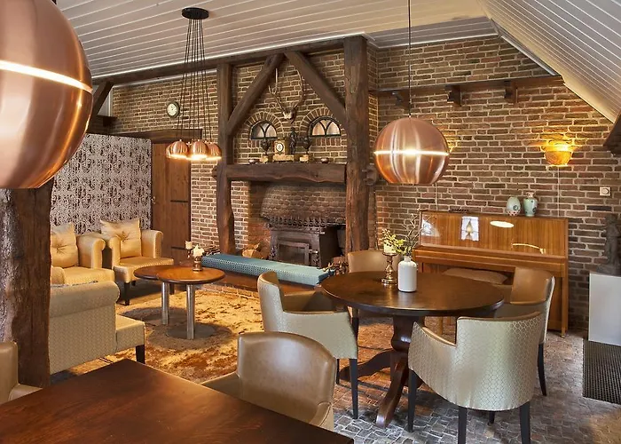 فندق Logis De Tuinkamer 3*