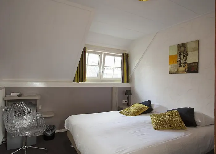 فندق Logis De Tuinkamer رورلو