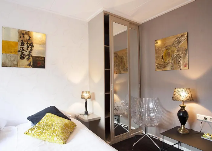 فندق Logis De Tuinkamer رورلو